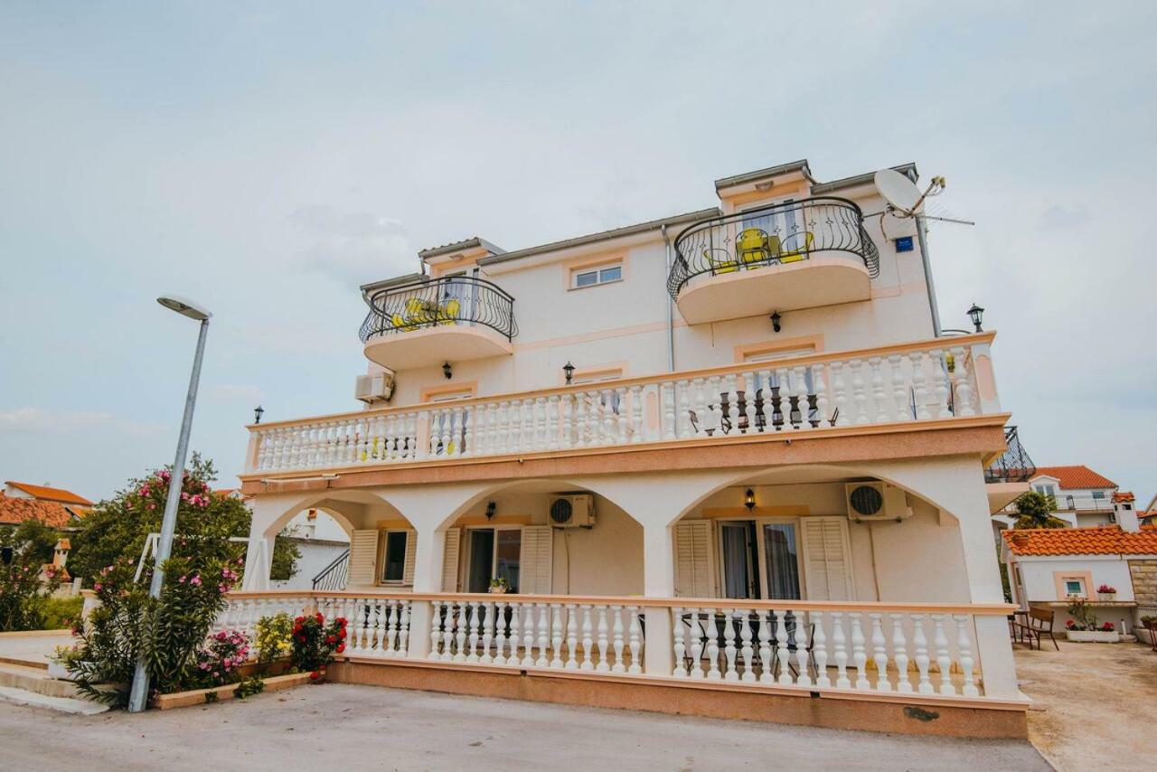 Apartmani Tamaris Vodice Exterior photo