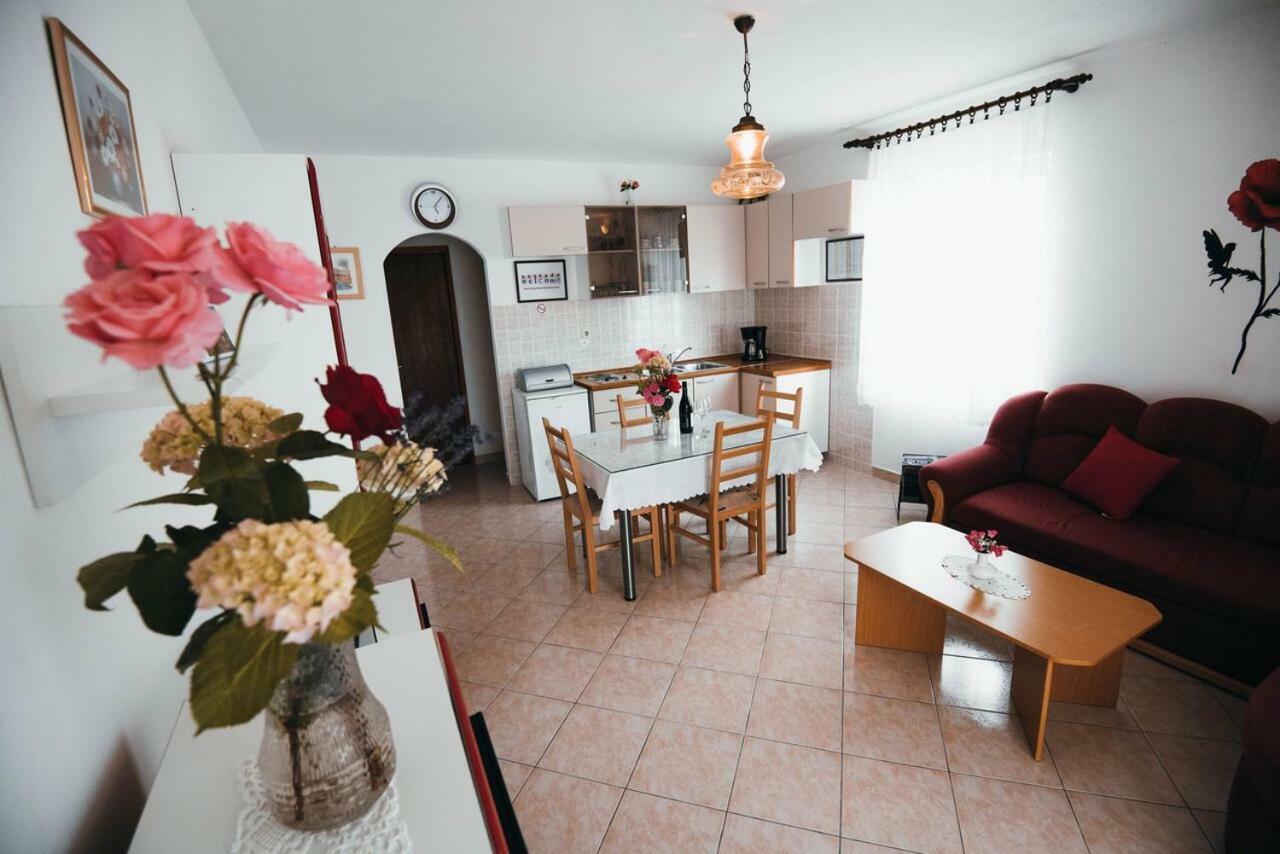 Apartmani Tamaris Vodice Exterior photo