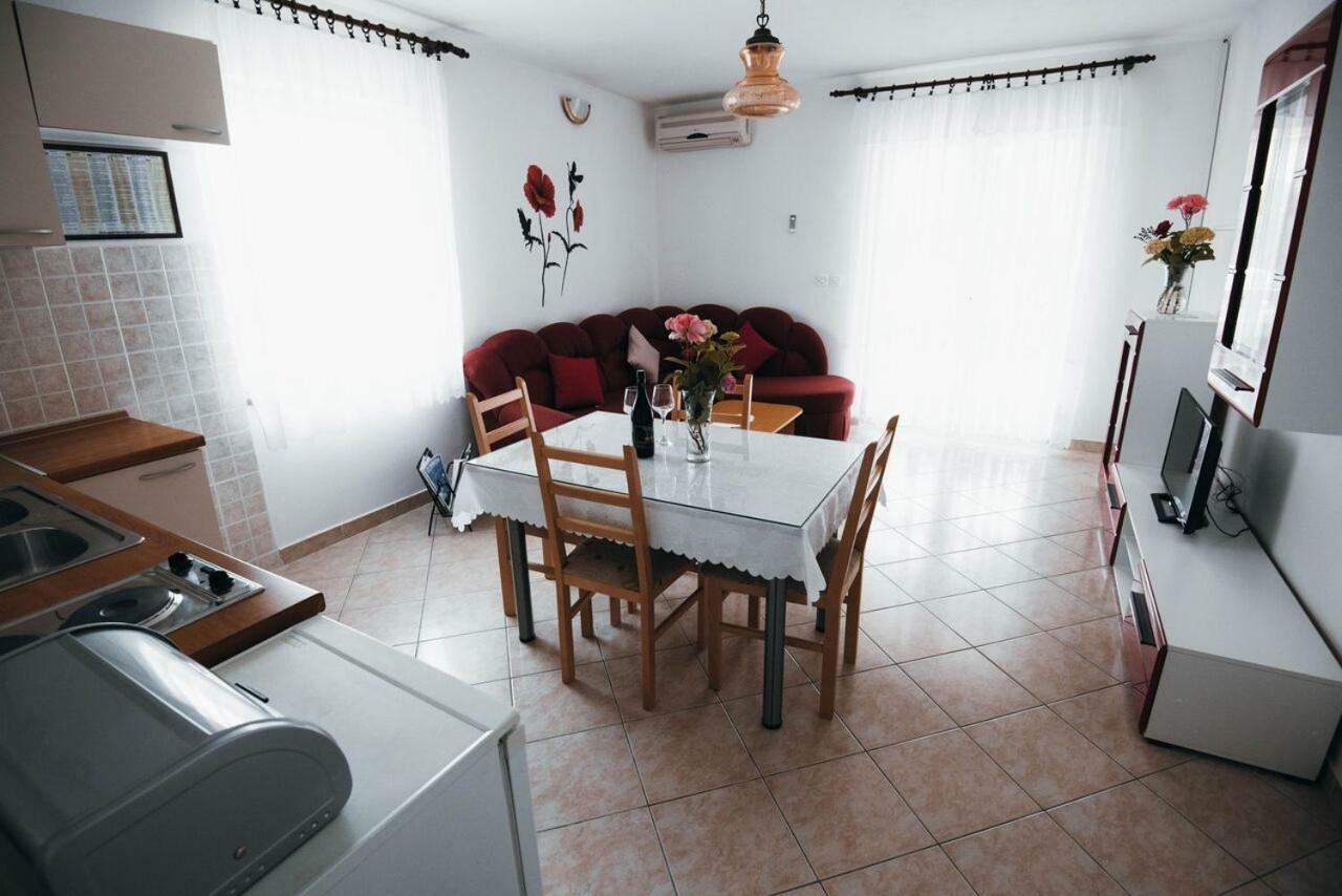 Apartmani Tamaris Vodice Exterior photo