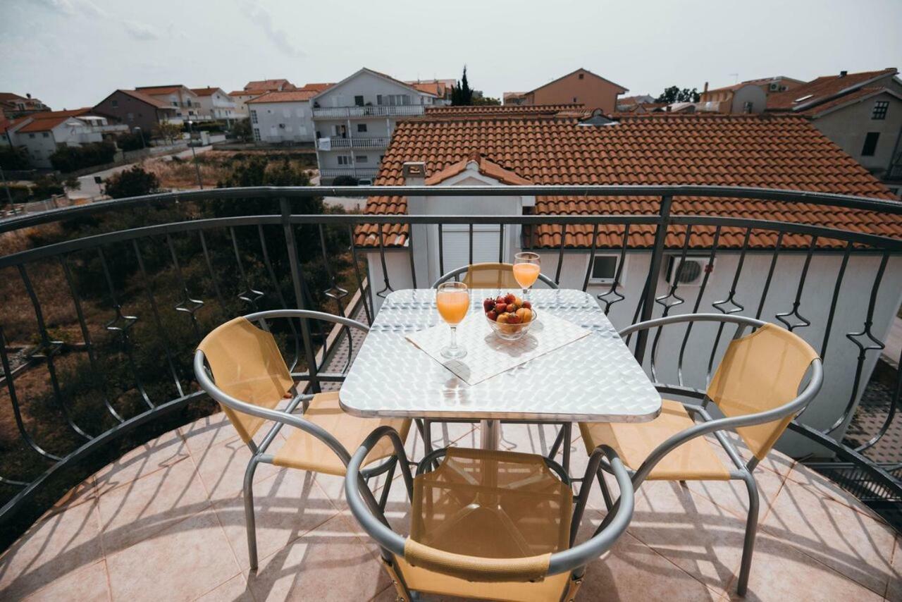 Apartmani Tamaris Vodice Exterior photo